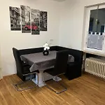 Charmantes Feriennest Vor Sesslachs Stadtmauer Im Lebendigen Familienhaus 아파트 Sesslach